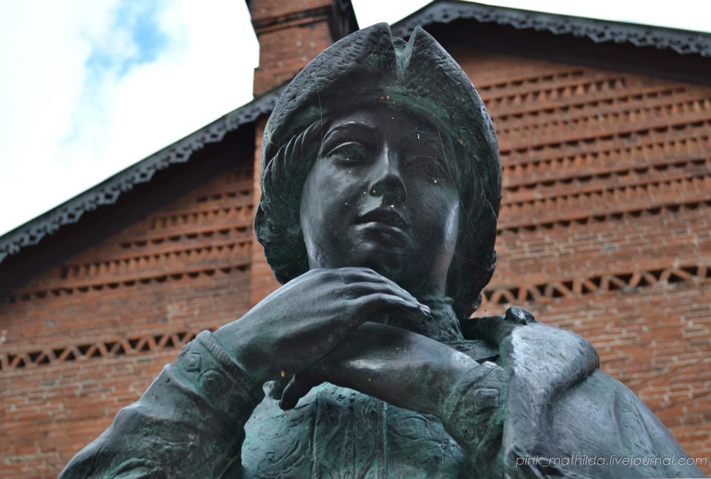 Памятник царевичу Дмитрию и ответ на угадайку 
