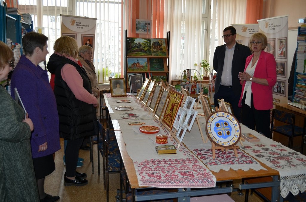 В день мецената и благотворителя 13 апреля в Унече открылись две выставки