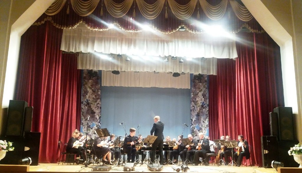 Брянскому оркестру народных инструментов рукоплескали в Унече