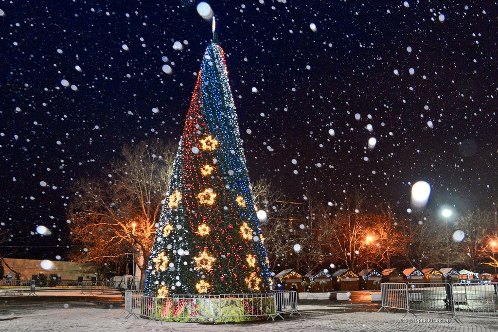 Севастополь. Снег на Рождество настроение, праздника, некоторое, прекратился, почти, схватить, удалось, чутьчуть, совсем, Пусть, кажется, пусть, поснимать, прямо, пошёл, Севастополе, 2017м, Рождество, только, немного